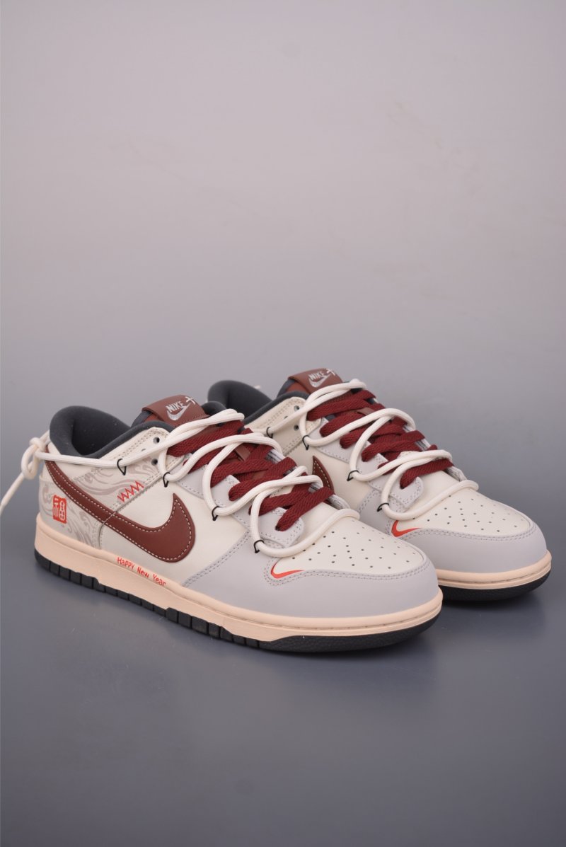 Nike SB Dunk Low 'New Year CN'