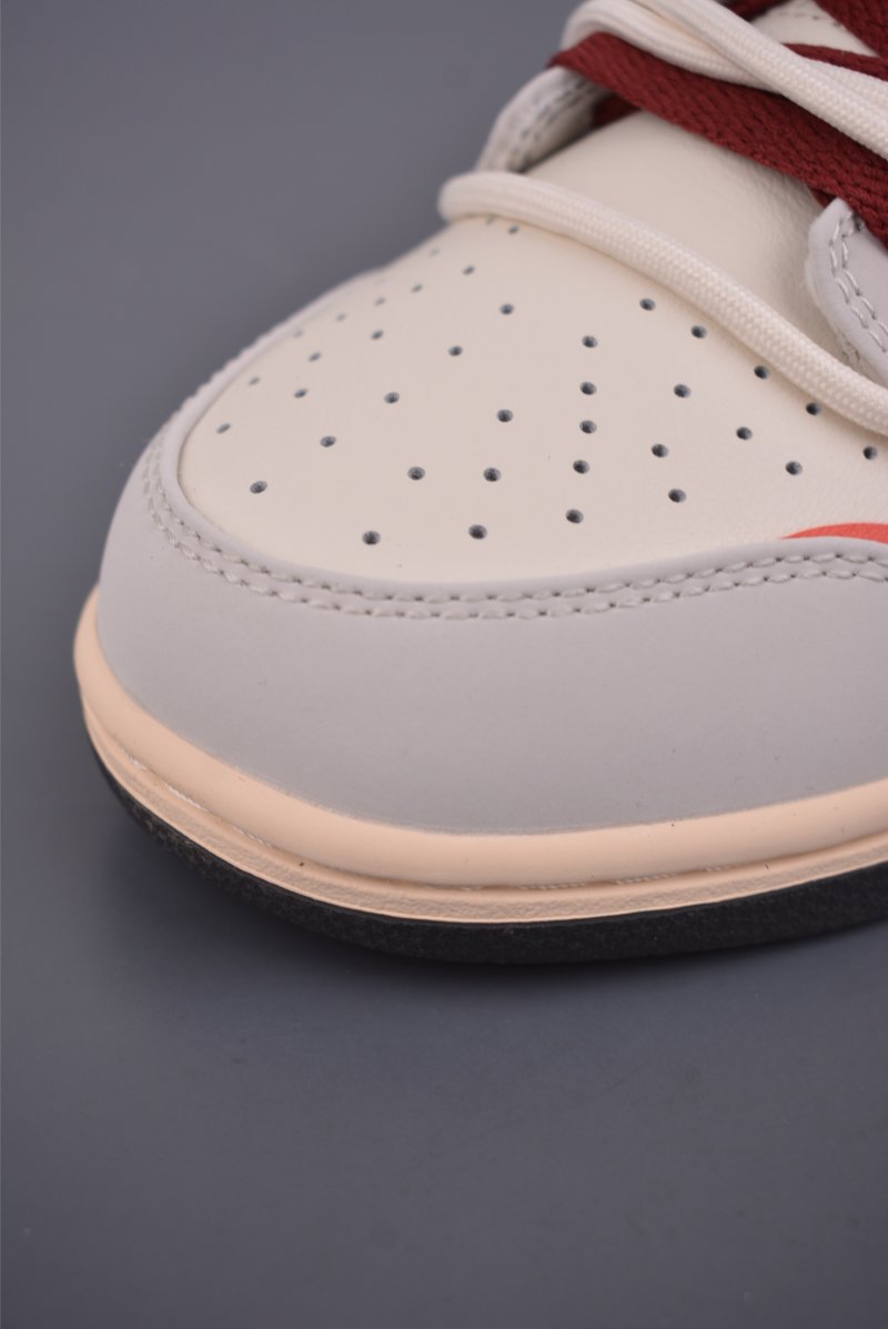 Nike SB Dunk Low 'New Year CN' view