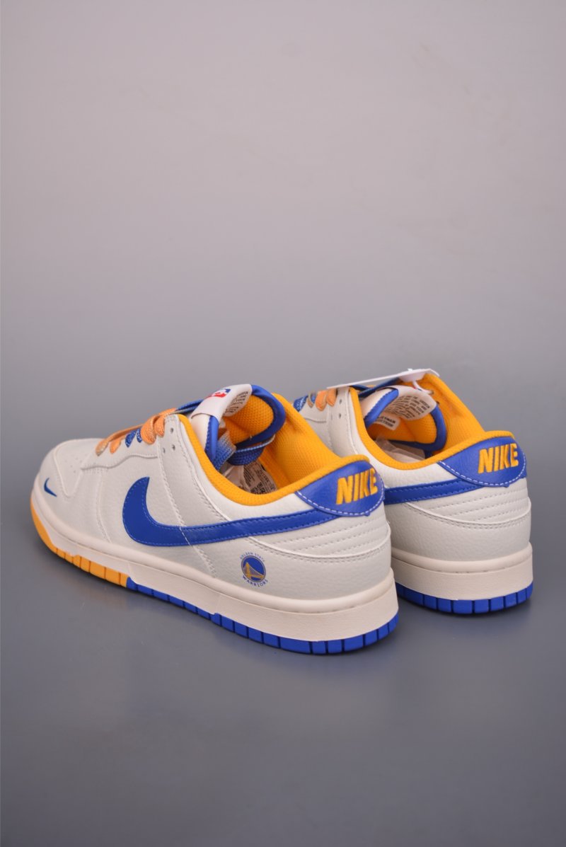 Nike SB Dunk Low 'Purple / Gold Lakers' view