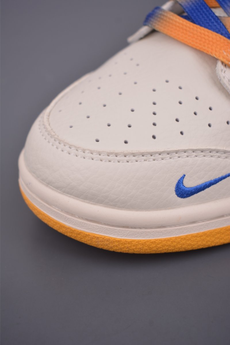 Nike SB Dunk Low 'Purple / Gold Lakers' view
