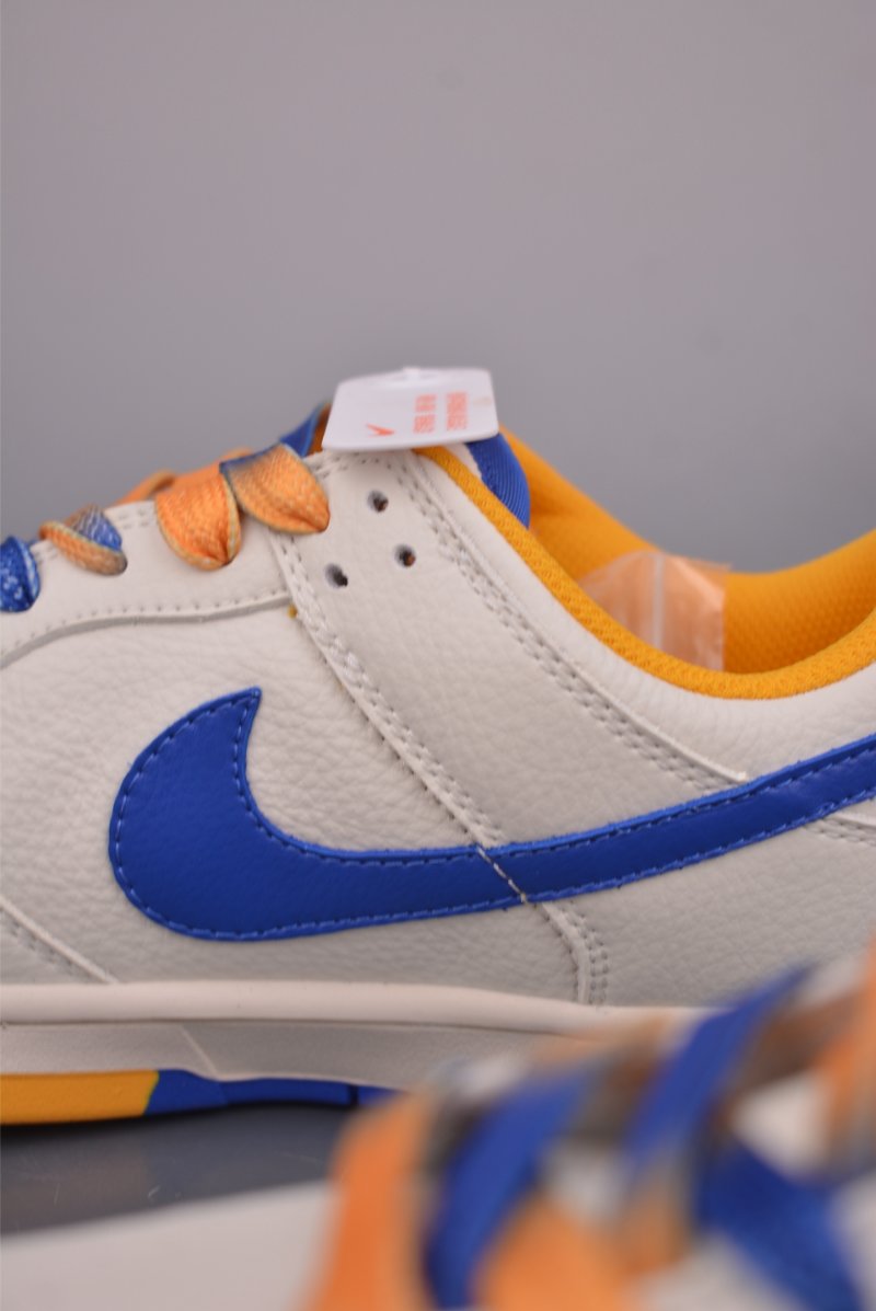 Nike SB Dunk Low 'Purple / Gold Lakers' view