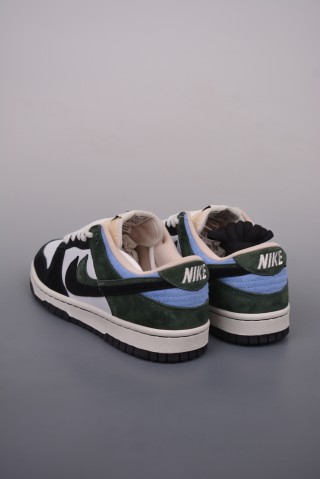 Nike SB Dunk Low 'Black / Green' view 2