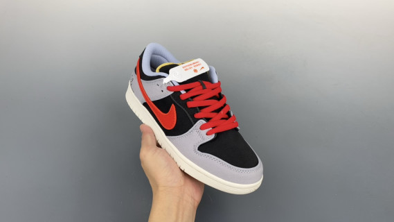 Nike SB Dunk Low 'Grey / Black / Red' view 1