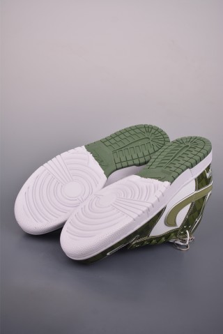 Nike SB Dunk Low Stussy view 3