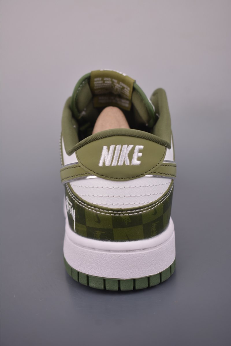 Nike SB Dunk Low Stussy view