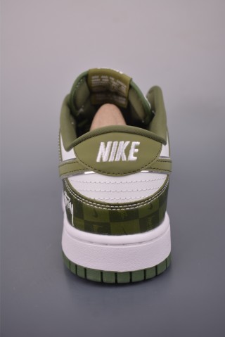 Nike SB Dunk Low Stussy view 4