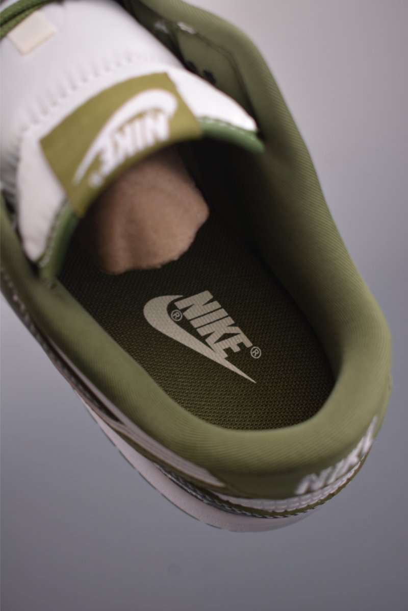 Nike SB Dunk Low Stussy view