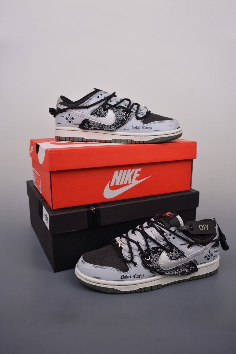 Nike SB Dunk Low 'Dark Poker' view