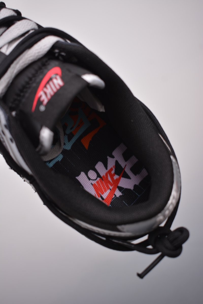 Nike SB Dunk Low 'Dark Poker' view