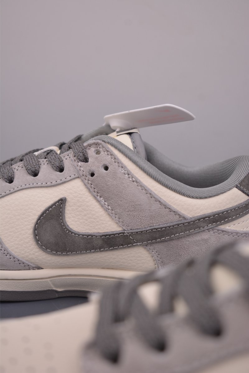Nike SB Dunk Low The North Face view