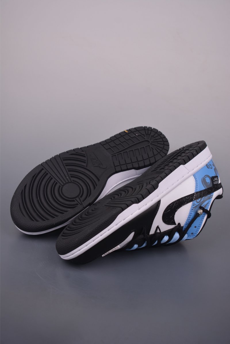 Nike SB Dunk Low 'White / Blue / Black' view