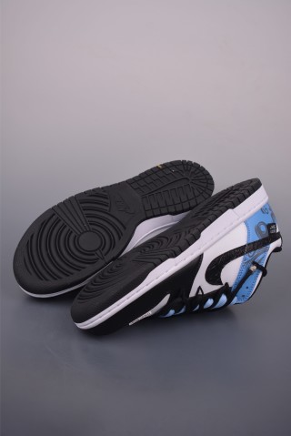 Nike SB Dunk Low 'White / Blue / Black' view 3