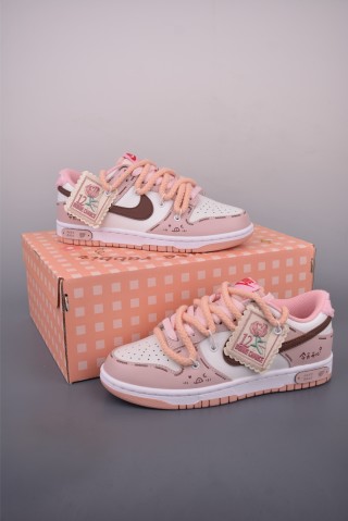 Nike SB Dunk Low 'Cherry Blossom Pink' view 5