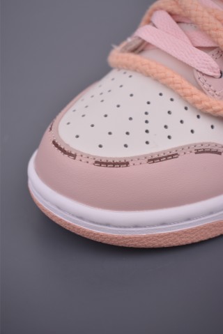 Nike SB Dunk Low 'Cherry Blossom Pink' view 6