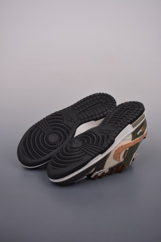 Nike SB Dunk Low 'Jungle Passage' view 3