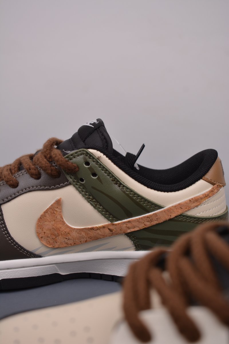 Nike SB Dunk Low 'Jungle Passage' view
