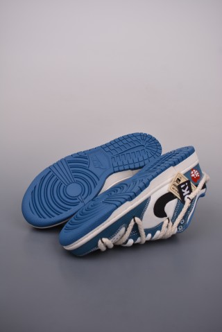 Nike SB Dunk Low 'Black / Blue' view 3