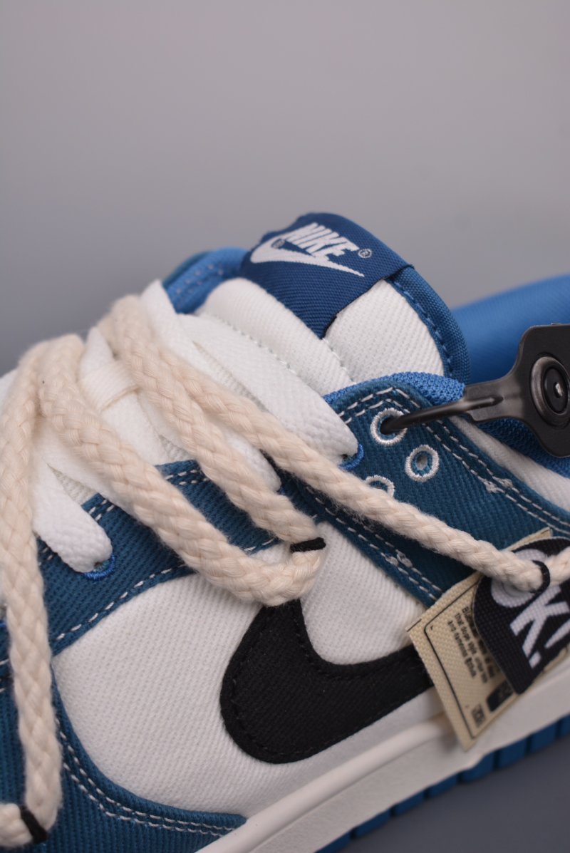 Nike SB Dunk Low 'Black / Blue' view