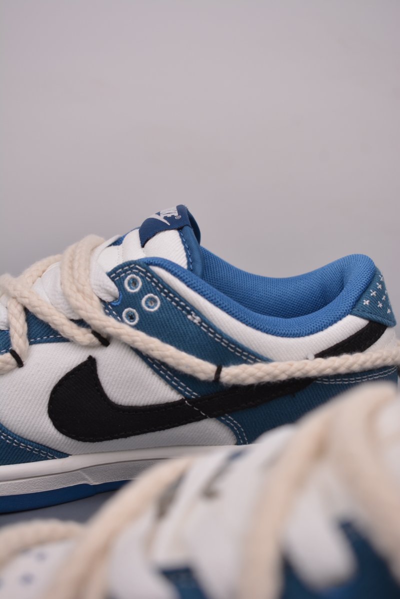 Nike SB Dunk Low 'Black / Blue' view