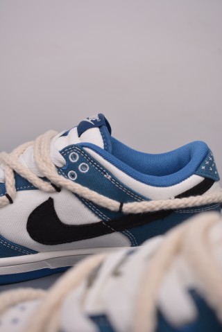 Nike SB Dunk Low 'Black / Blue' view 8