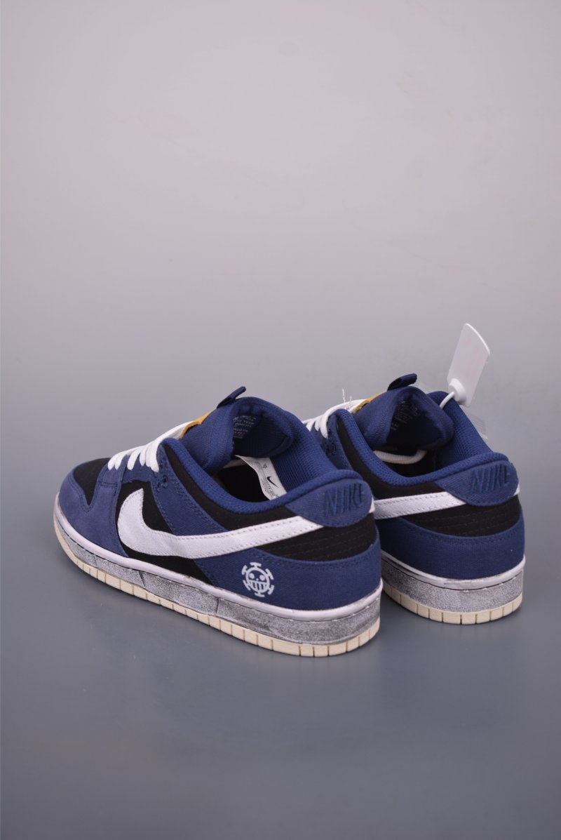 Nike SB Dunk Low 'White / Blue' view
