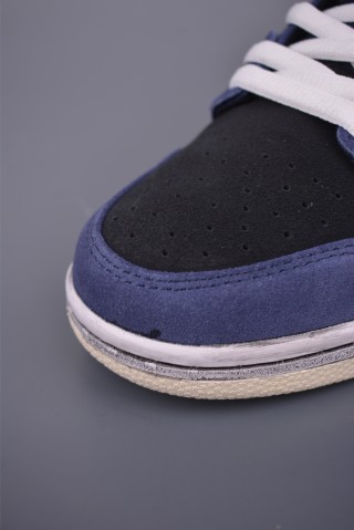 Nike SB Dunk Low 'White / Blue' view 6