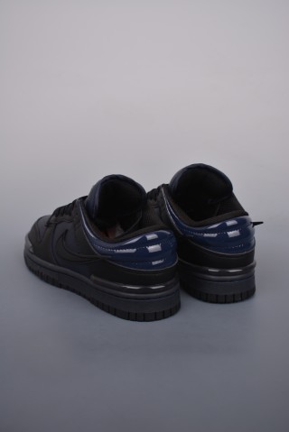Nike SB Dunk Low view 2