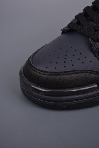 Nike SB Dunk Low view 6