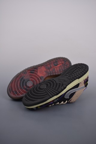 Nike SB Dunk Low view 3
