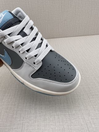 Nike SB Dunk Low view 7