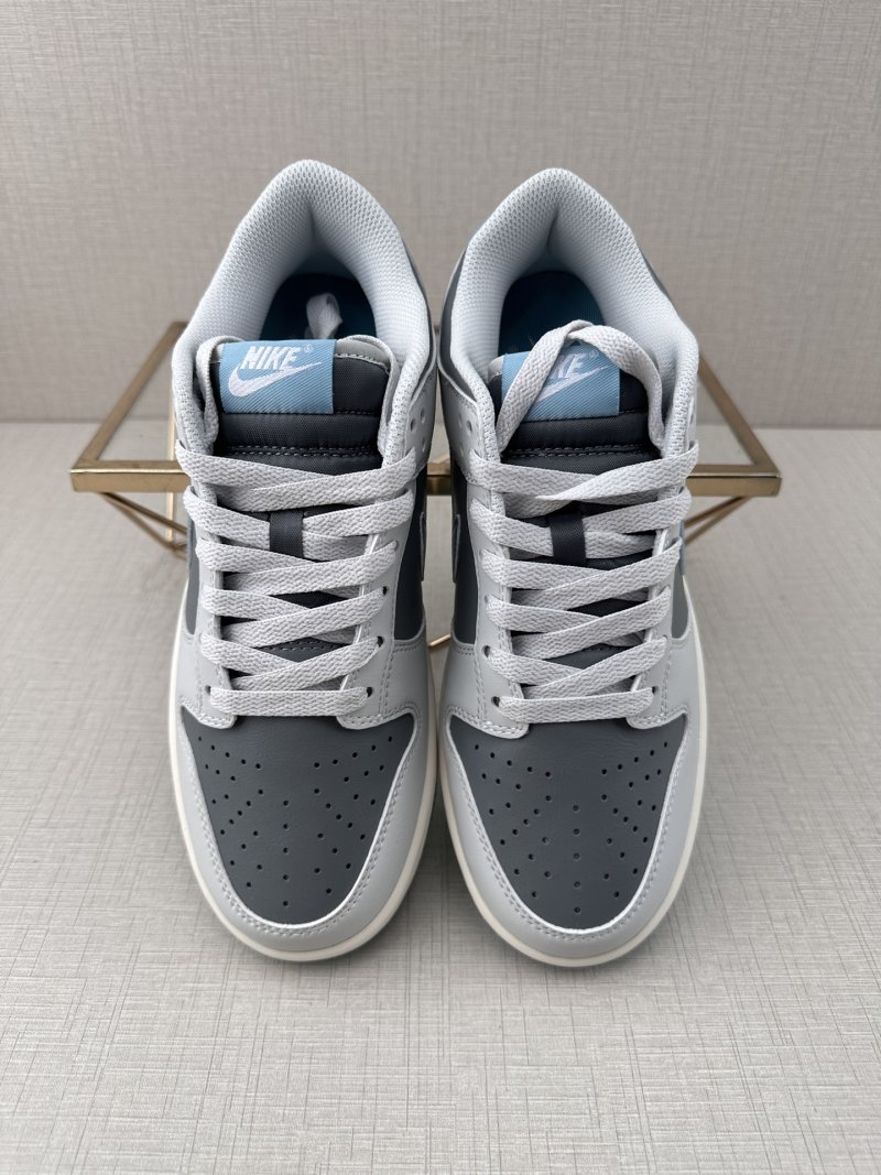 Nike SB Dunk Low view