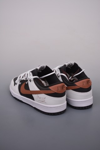 Nike SB Dunk Low view 2