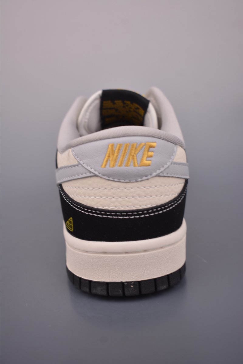 Nike SB Dunk Low 'Fendi' view