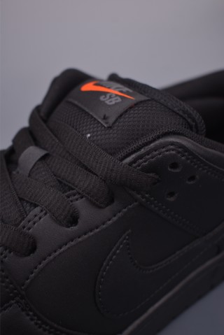 Nike SB Dunk Low view 7
