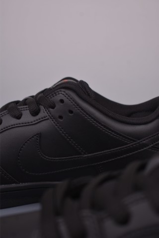 Nike SB Dunk Low view 8