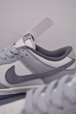 Nike SB Dunk Low view 8