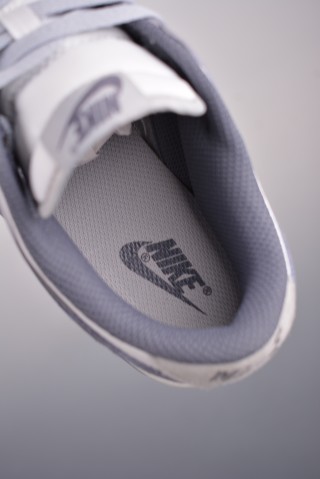 Nike SB Dunk Low view 9