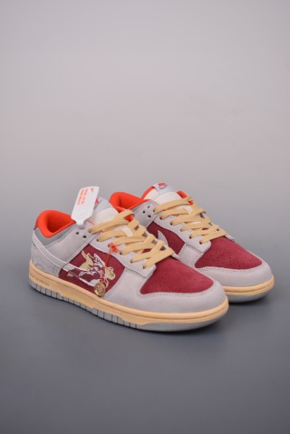 Nike SB Dunk Low view 1