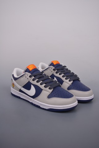 Nike SB Dunk Low view 1