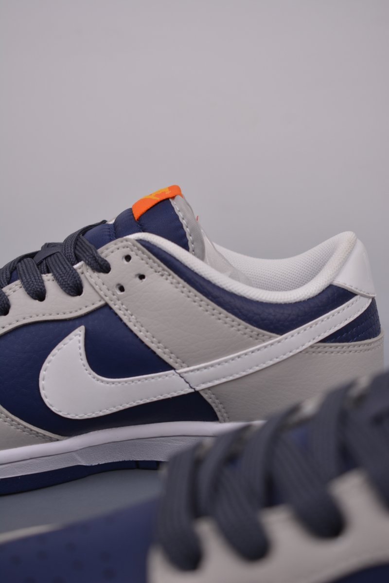 Nike SB Dunk Low view