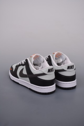 Nike SB Dunk Low view 2