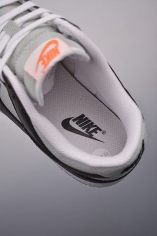 Nike SB Dunk Low view 9