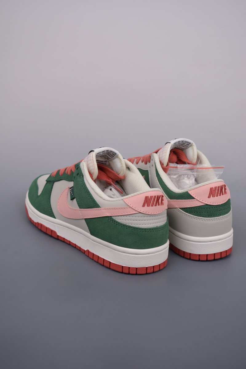 Nike SB Dunk Low 'Pink / Green' view