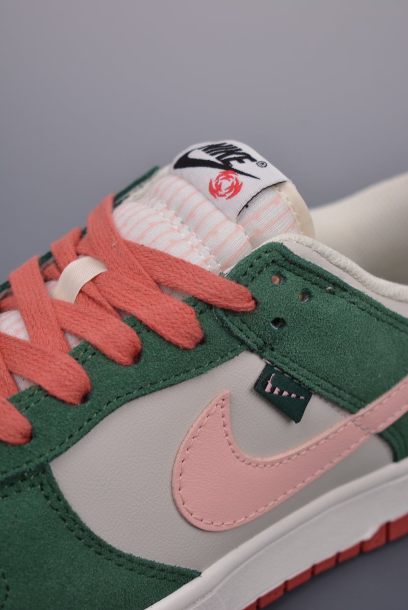Nike SB Dunk Low 'Pink / Green' view
