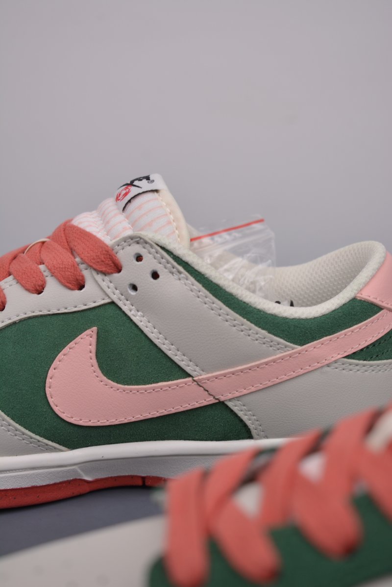 Nike SB Dunk Low 'Pink / Green' view