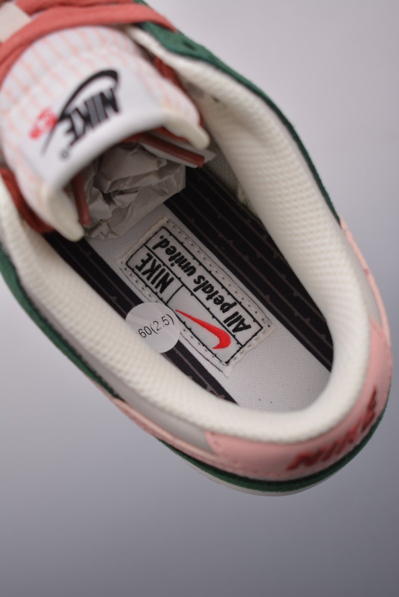 Nike SB Dunk Low 'Pink / Green' view