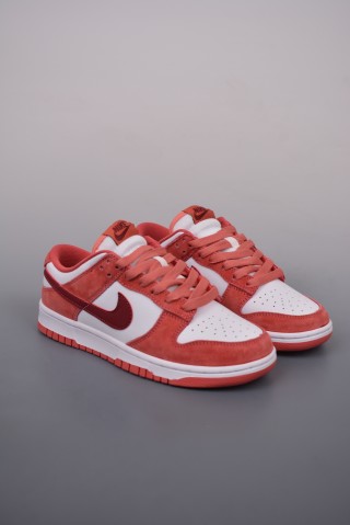 Nike SB Dunk Low view 1