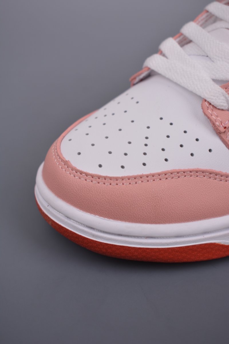 Nike SB Dunk Low 'Stardust Red' view