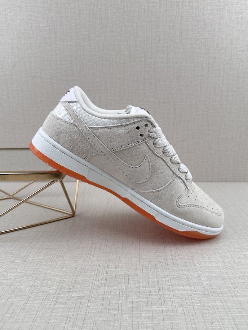 Nike SB Dunk Low 'White' view