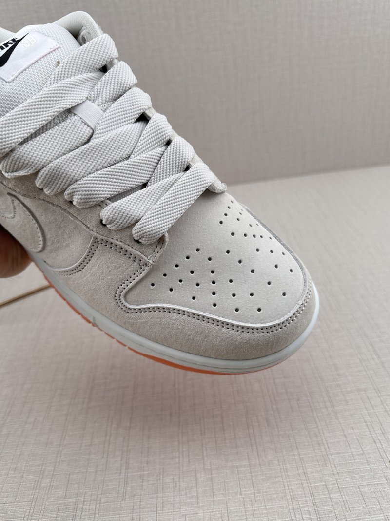 Nike SB Dunk Low 'White' view